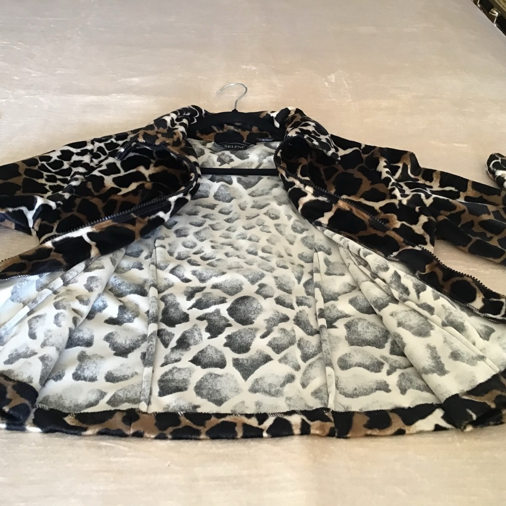Selene Sport Leopard Print Jacket - Picture 8 of 8